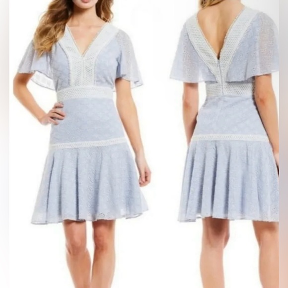 Gianni Bini Dresses & Skirts - Gianni Bini blue & ivory Alice mini lace V neck eyelet dress size 12 NWT $179